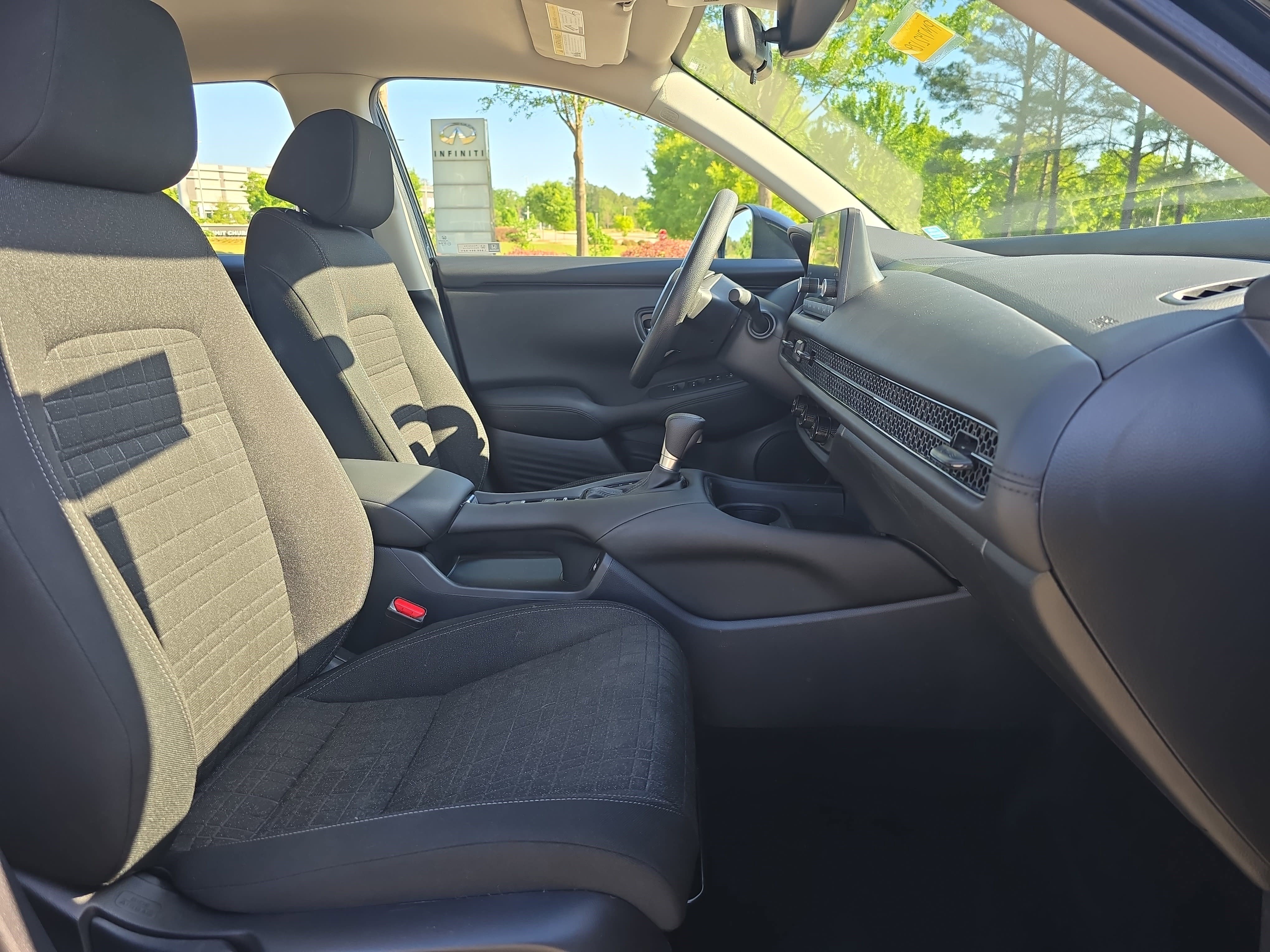 Used 2023 Honda HR-V LX image 10