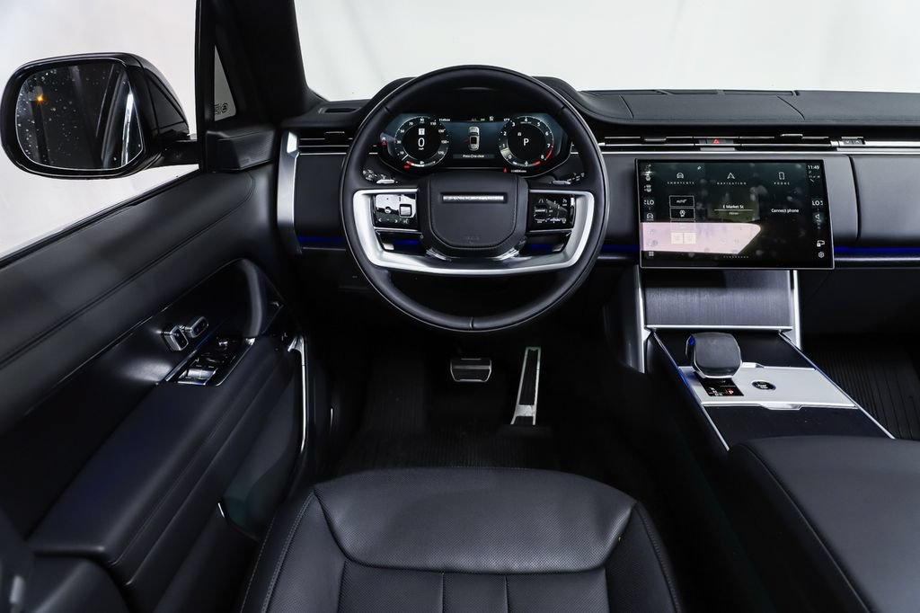 Used 2025 Land Rover Range Rover SE AWD/4WD image 14