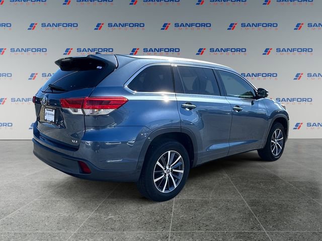 Used 2017 Toyota Highlander XLE image 5