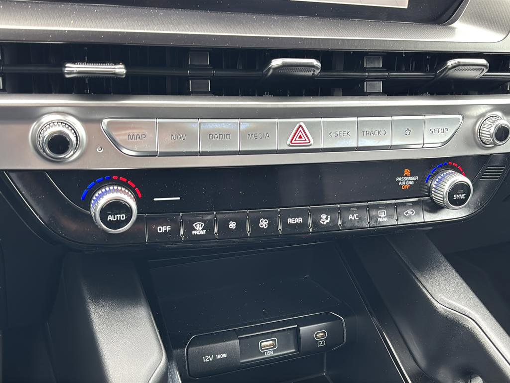 Used 2023 Kia Telluride LX image 32