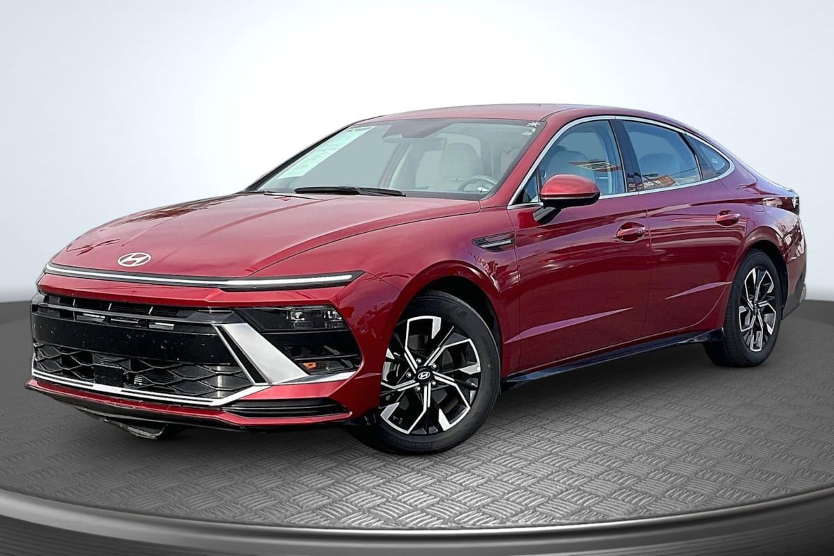 Used 2025 Hyundai Sonata SEL FWD image 12