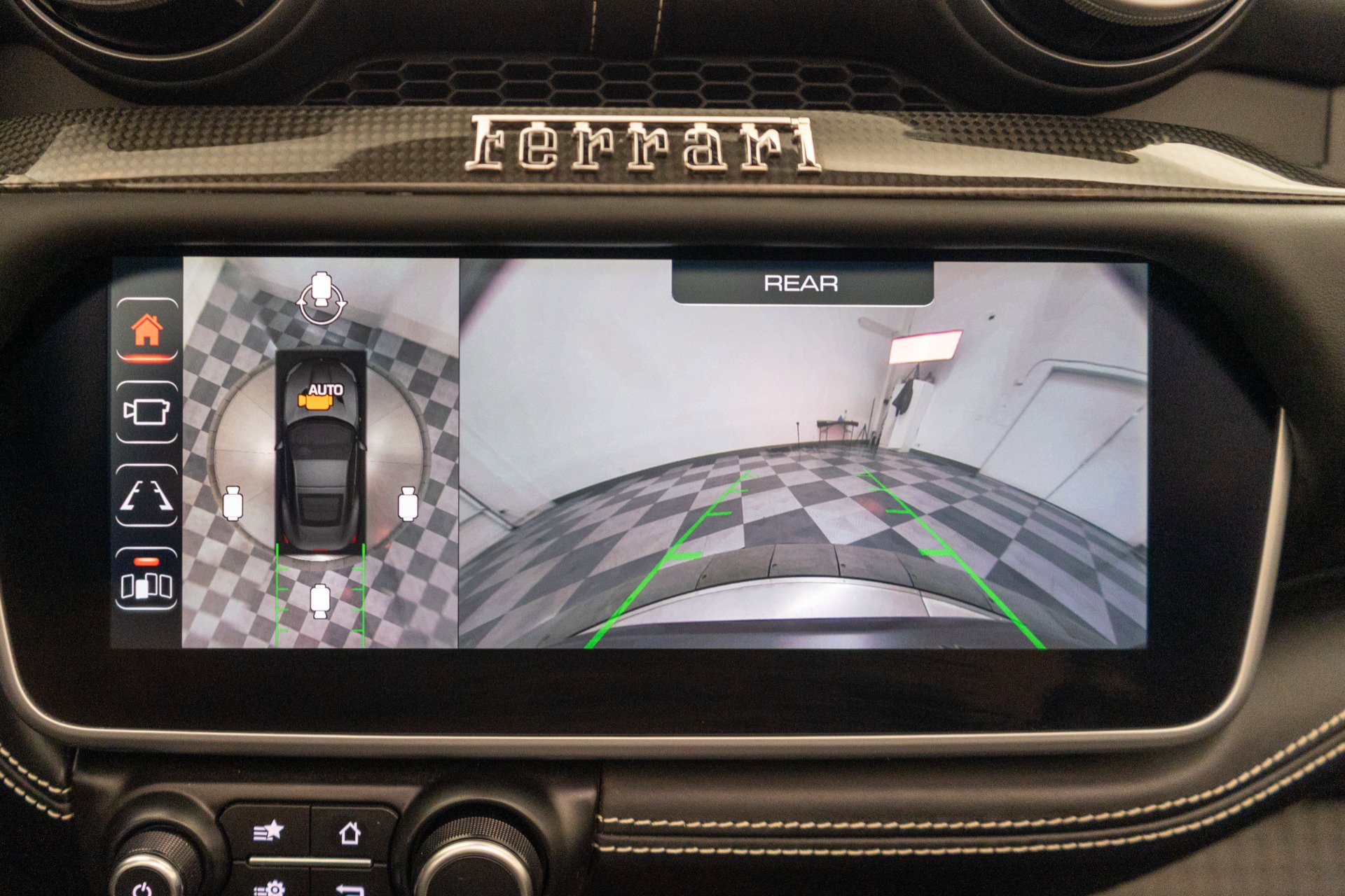 Used 2020 Ferrari Portofino image 39