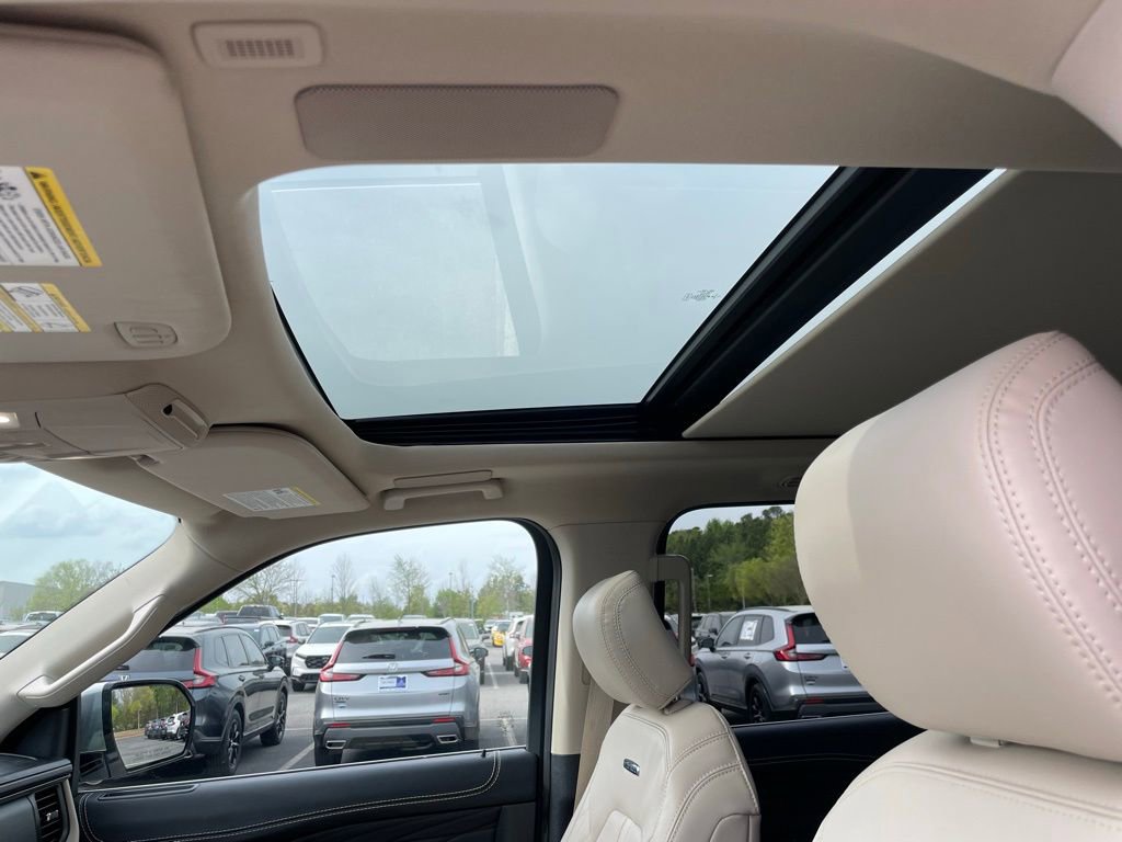 Used 2023 Ford Expedition Platinum image 28