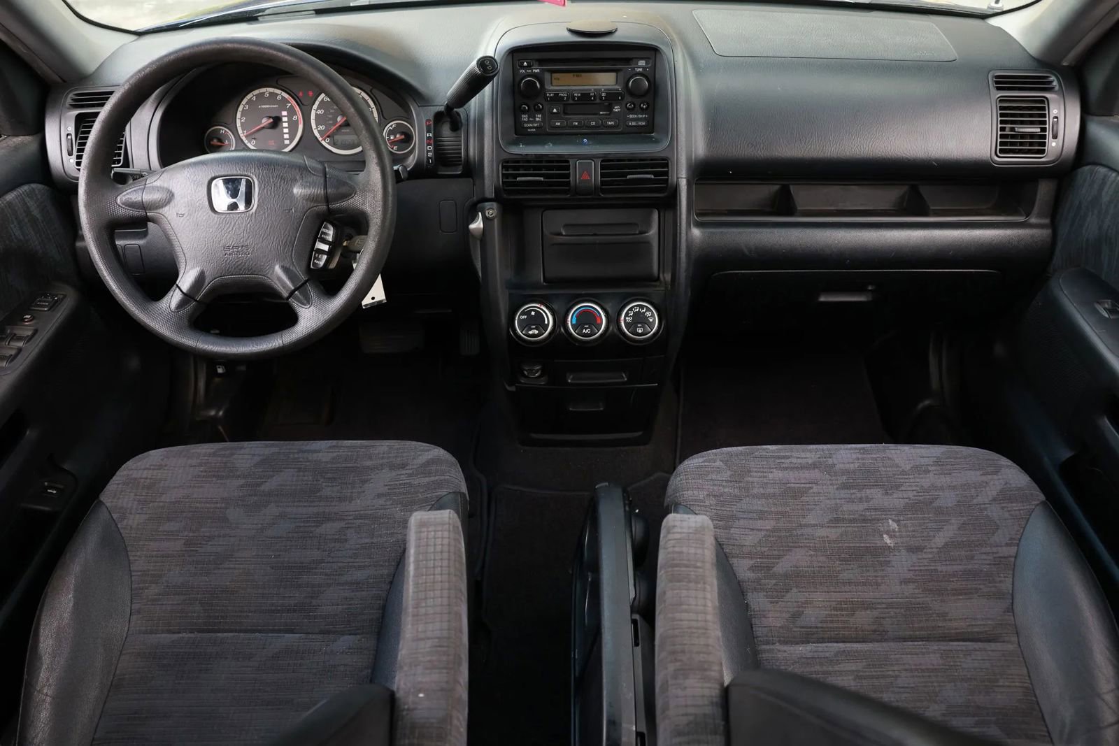 Used 2003 Honda CR-V LX image 2