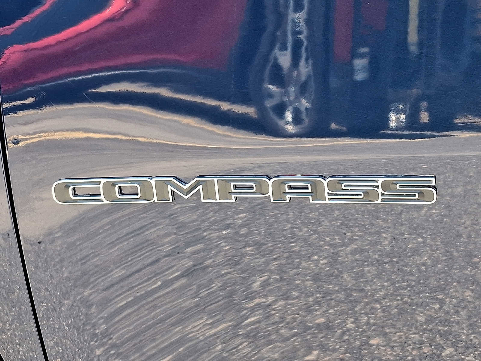 Certified 2021 Jeep Compass Latitude image 33