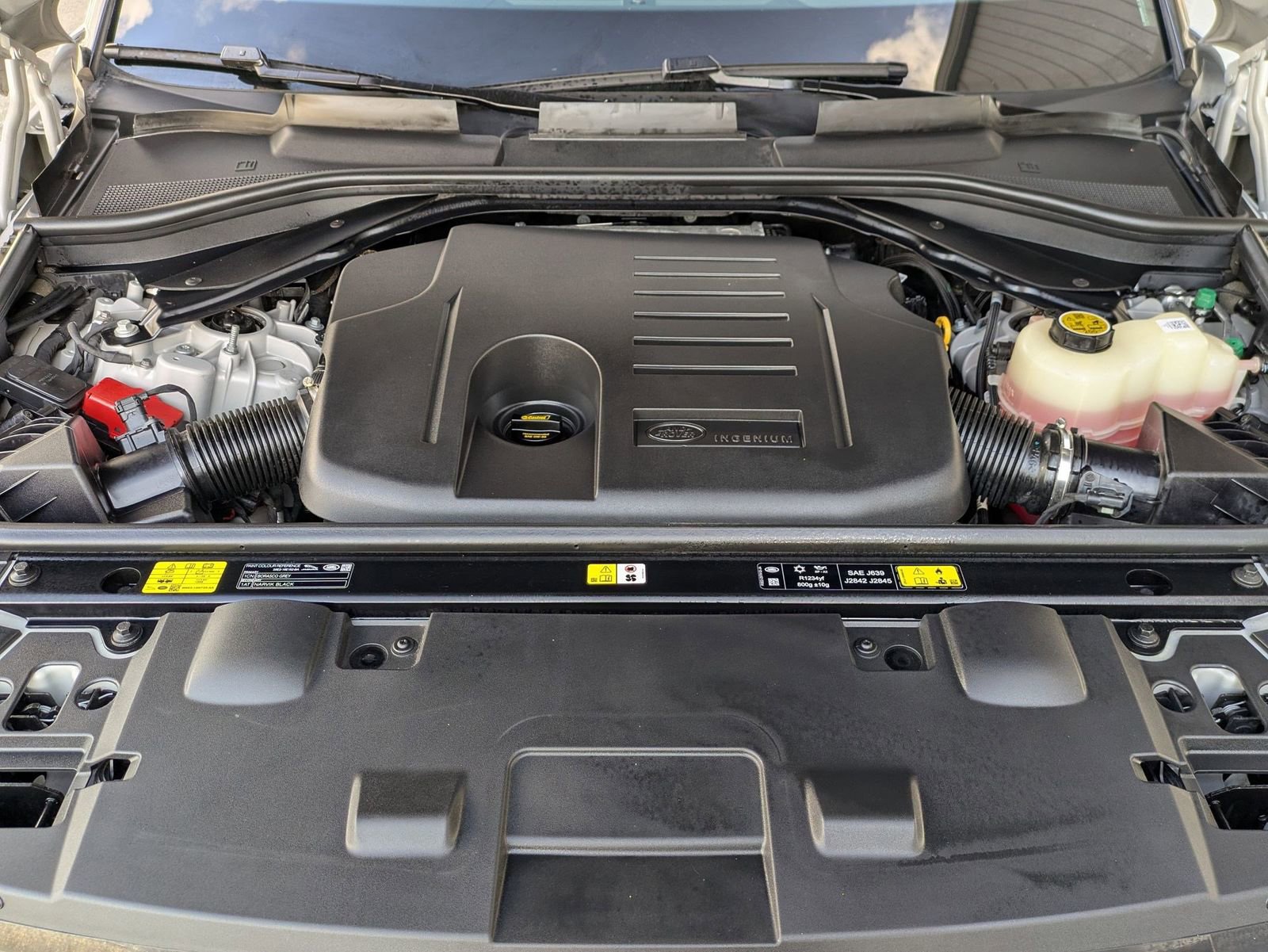 Used 2025 Land Rover Range Rover Sport Dynamic SE image 23