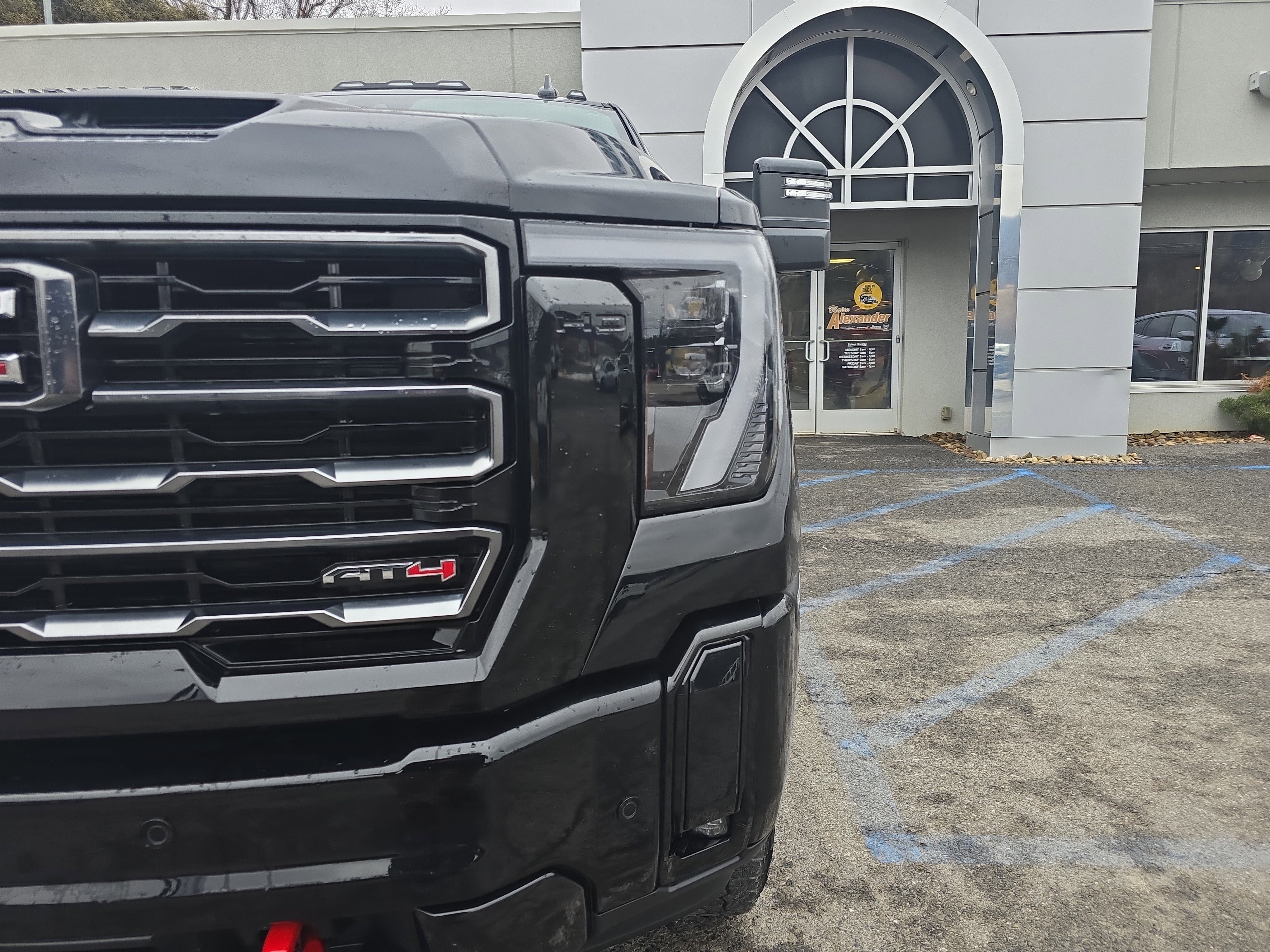Used 2025 GMC Sierra 2500 AT4 w/ AT4 Premium Plus Package image 10