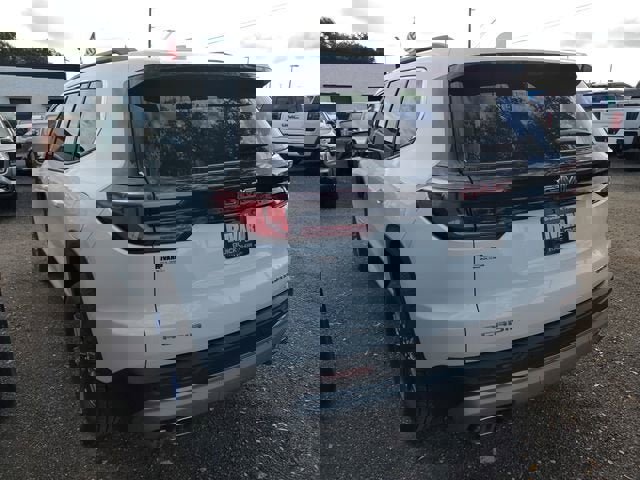 New 2026 GMC Acadia Elevation image 4