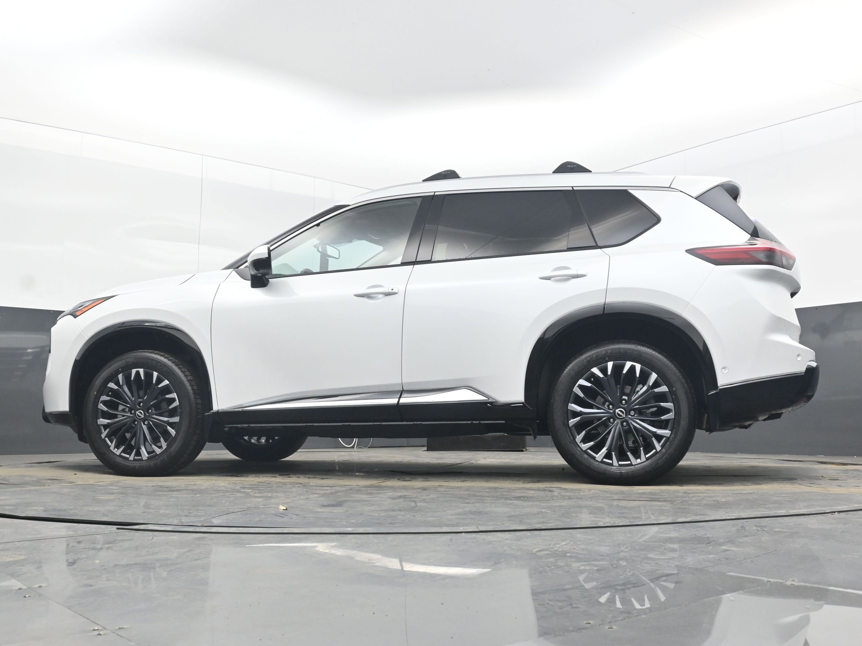 New 2026 Nissan Rogue Platinum w/ Platinum Premium Package image 24