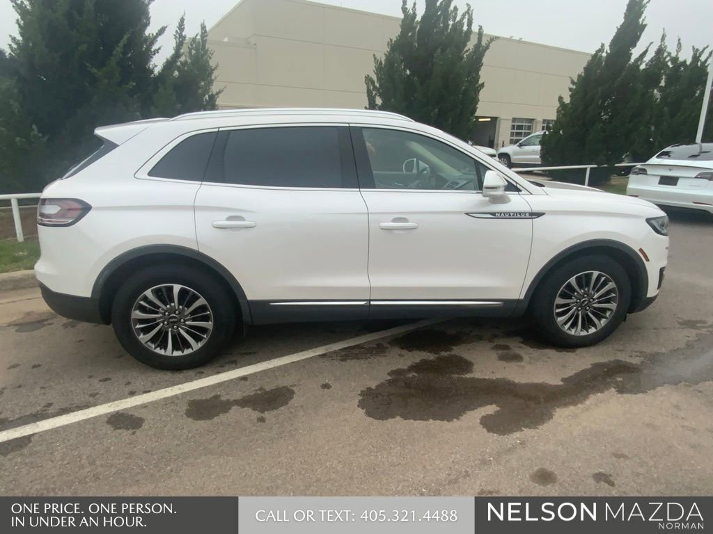 Used 2019 Lincoln Nautilus Select FWD image 5