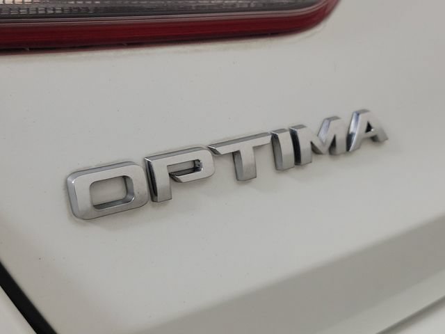 Used 2019 Kia Optima S FWD image 6
