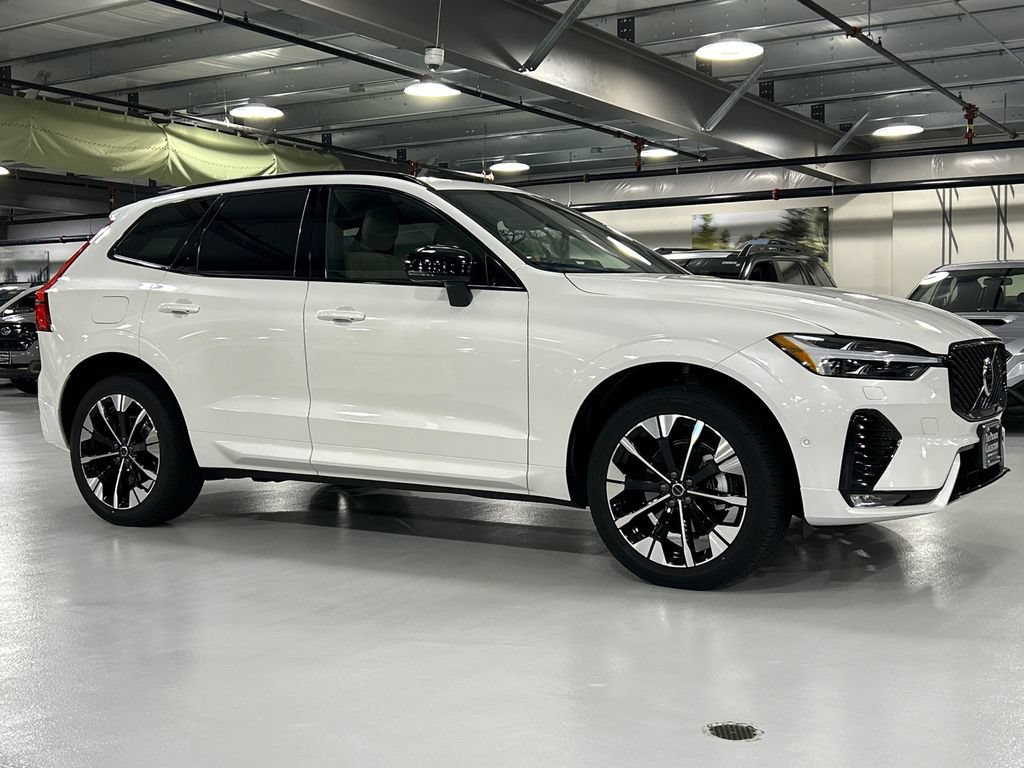 Used 2026 Volvo XC60 B5 Plus w/ Protection Package Premier AWD/4WD image 1