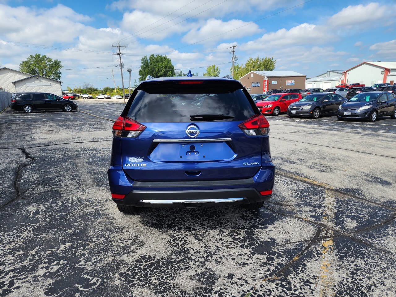 Used 2017 Nissan Rogue SL w/ SL Premium Package image 4