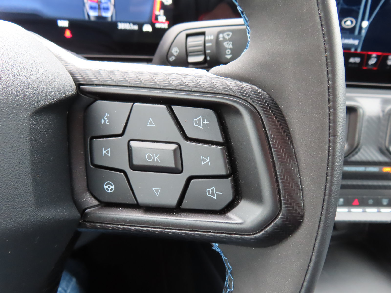 Certified 2025 Ford Mustang Dark Horse RWD image 24