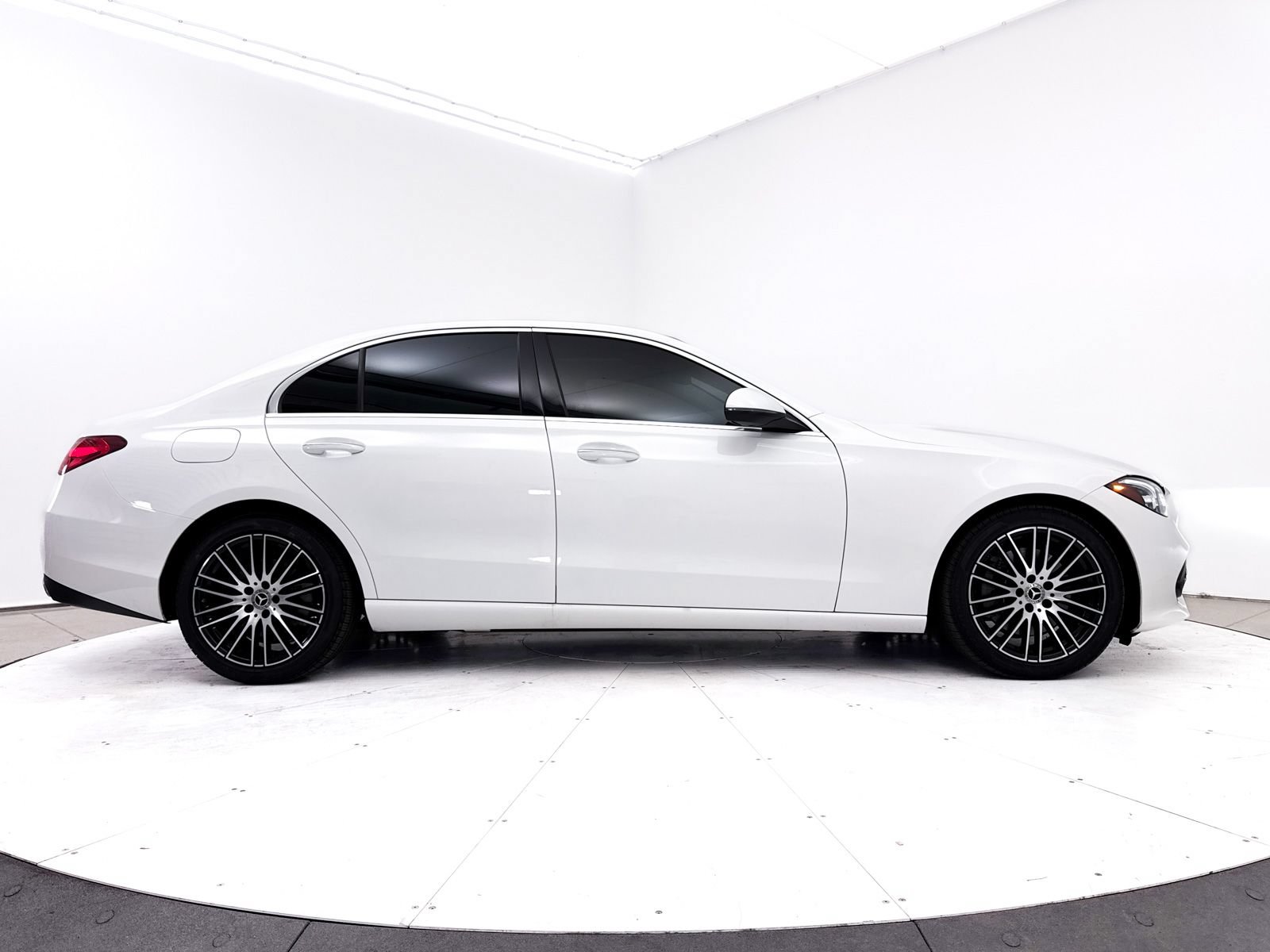 Used 2023 Mercedes-Benz C 300 Sedan image 36