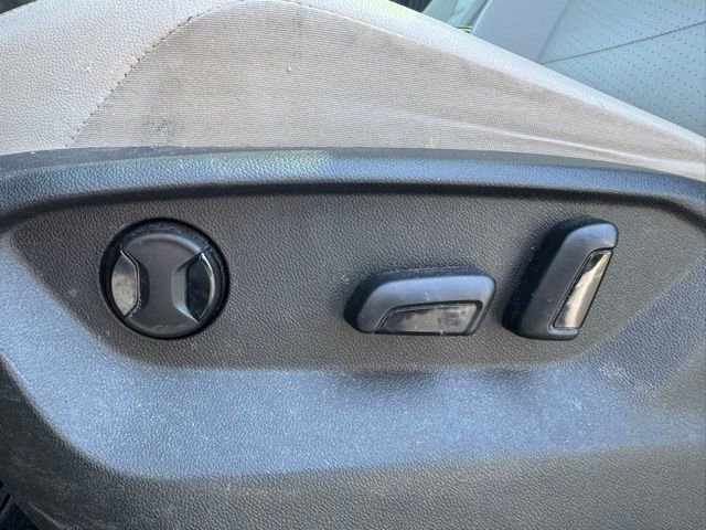 Used 2018 Volkswagen Tiguan SE w/ Panoramic Sunroof Package FWD image 14