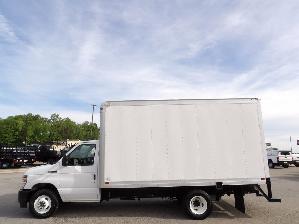 Used 2024 Ford E-350 and Econoline 350 Super Duty w/ Driver's Safety Package RWD image 46