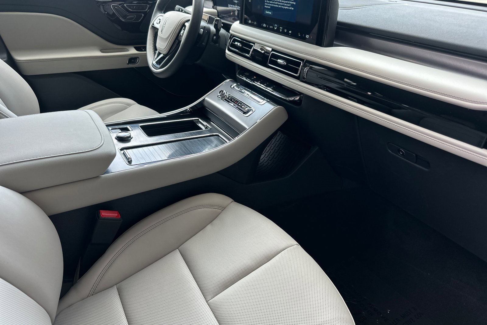 New 2026 Lincoln Aviator Premiere w/ Jet Appearance Package image 16