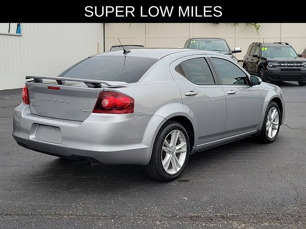 Used 2014 Dodge Avenger SXT w/ Sun/Sound Group FWD image 4