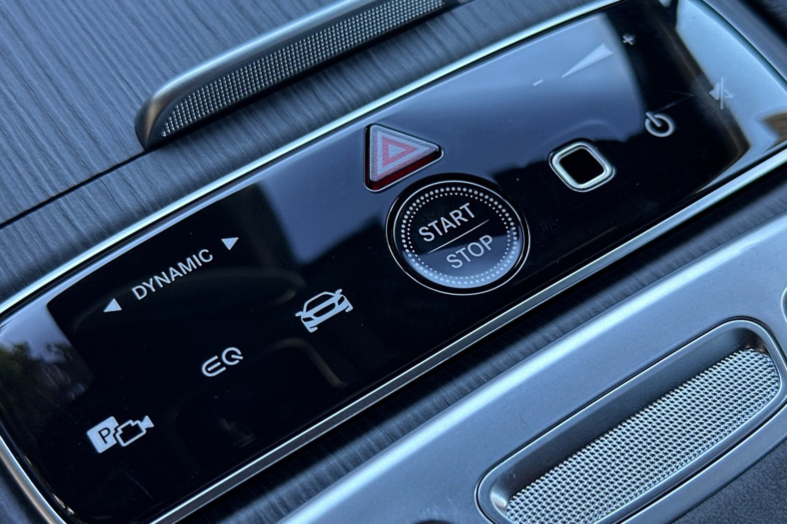 New 2026 Mercedes-Benz EQS 400 4MATIC SUV image 15