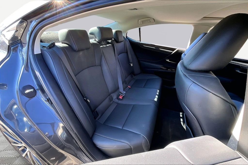 Used 2024 Lexus ES 350 w/ Premium Package image 19