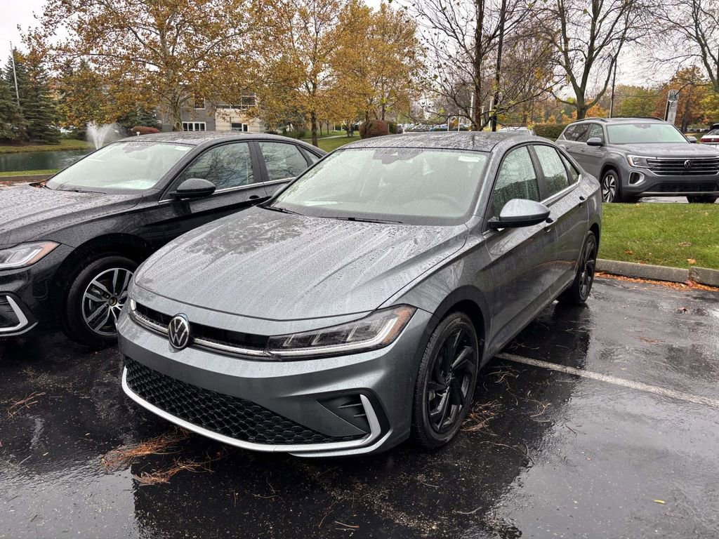 New 2026 Volkswagen Jetta SE image 3