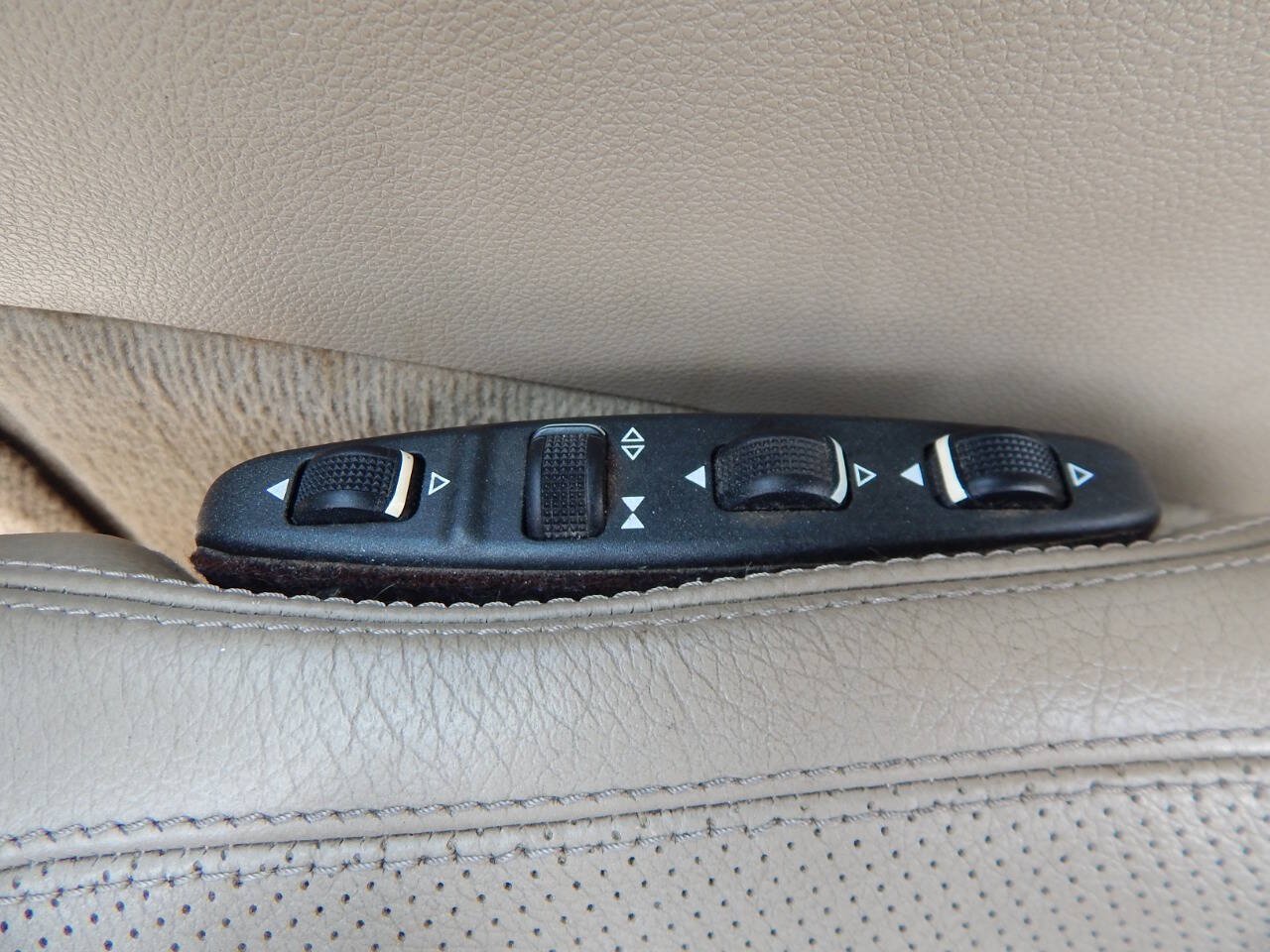 Used 2012 Mercedes-Benz E 350 Cabriolet image 18