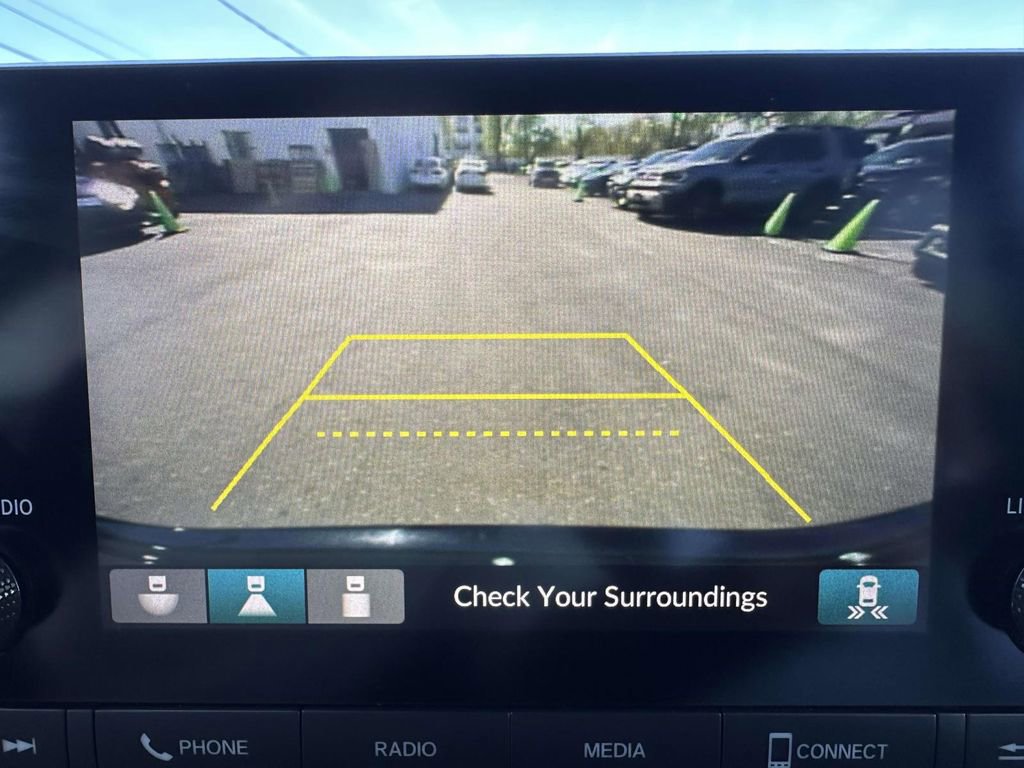 Used 2023 Honda Pilot Sport image 23