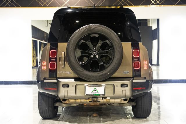 Used 2022 Land Rover Defender 110 X-Dynamic SE AWD/4WD image 6