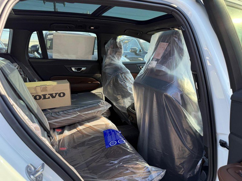New 2026 Volvo V60 B5 Cross Country Plus w/ Climate Package image 5