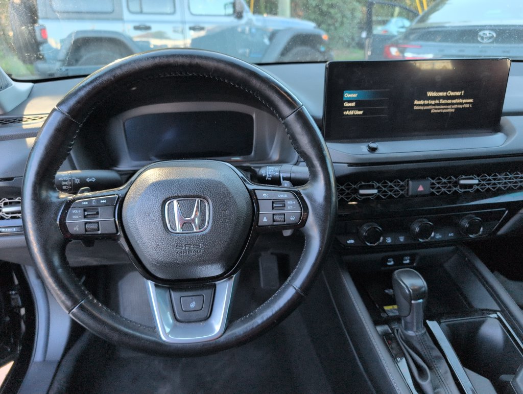 Used 2025 Honda Accord Touring image 12