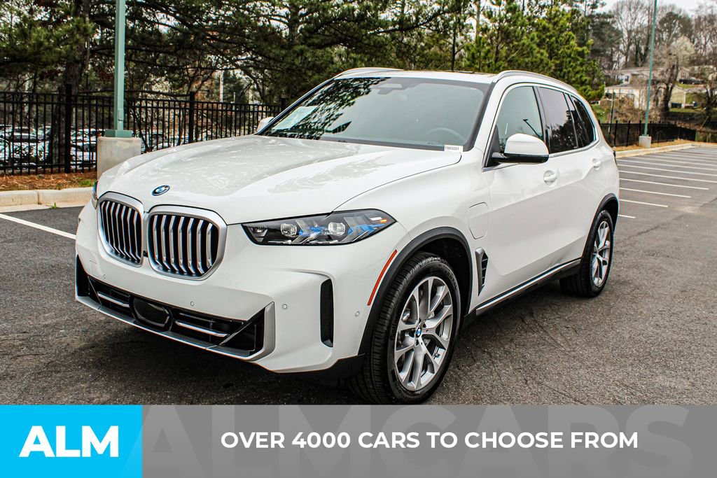 Used 2026 BMW X5 xDrive50e w/ Executive Package image 3