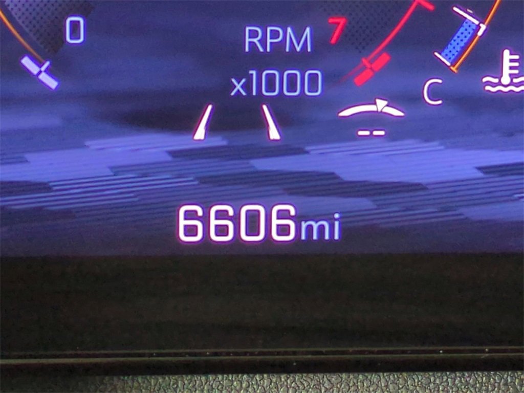 Used 2025 Chevrolet Traverse Z71 w/ Driver Confidence Package image 12