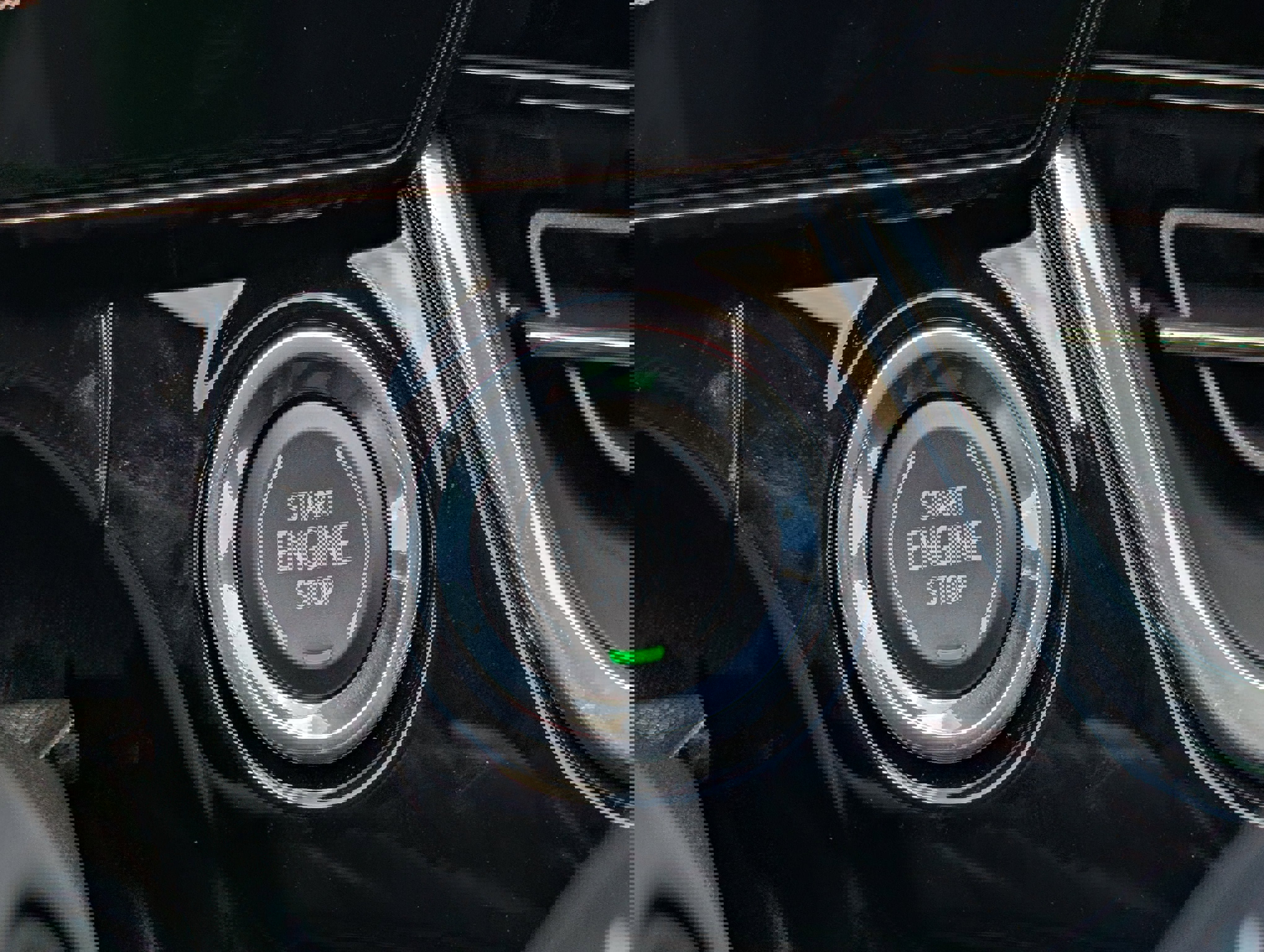 New 2025 Chevrolet Trax RS w/ Sunroof Package image 24