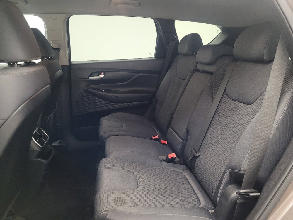 Used 2019 Hyundai Santa Fe SE image 18
