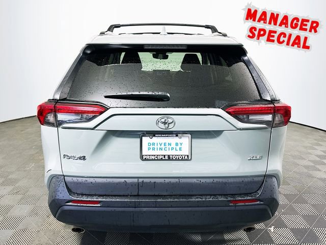 Used 2021 Toyota RAV4 XLE Premium image 7