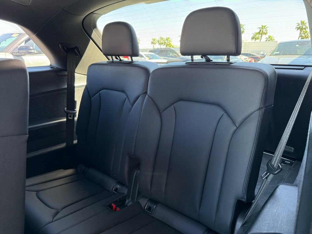 Used 2023 Audi Q7 3.0T Prestige image 14