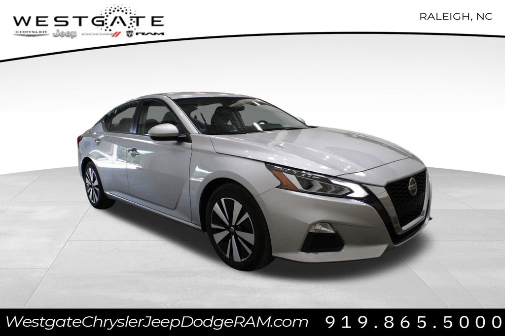 Used 2022 Nissan Altima 2.5 SV