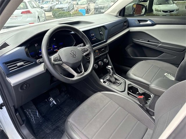 Certified 2023 Volkswagen Taos SE w/ Black Wheel Package image 12