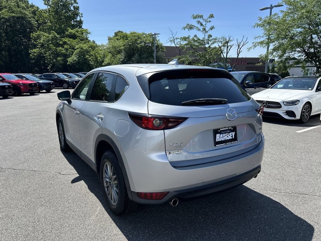 Used 2017 MAZDA CX-5 Touring w/ Preferred Equipment Package AWD/4WD image 6