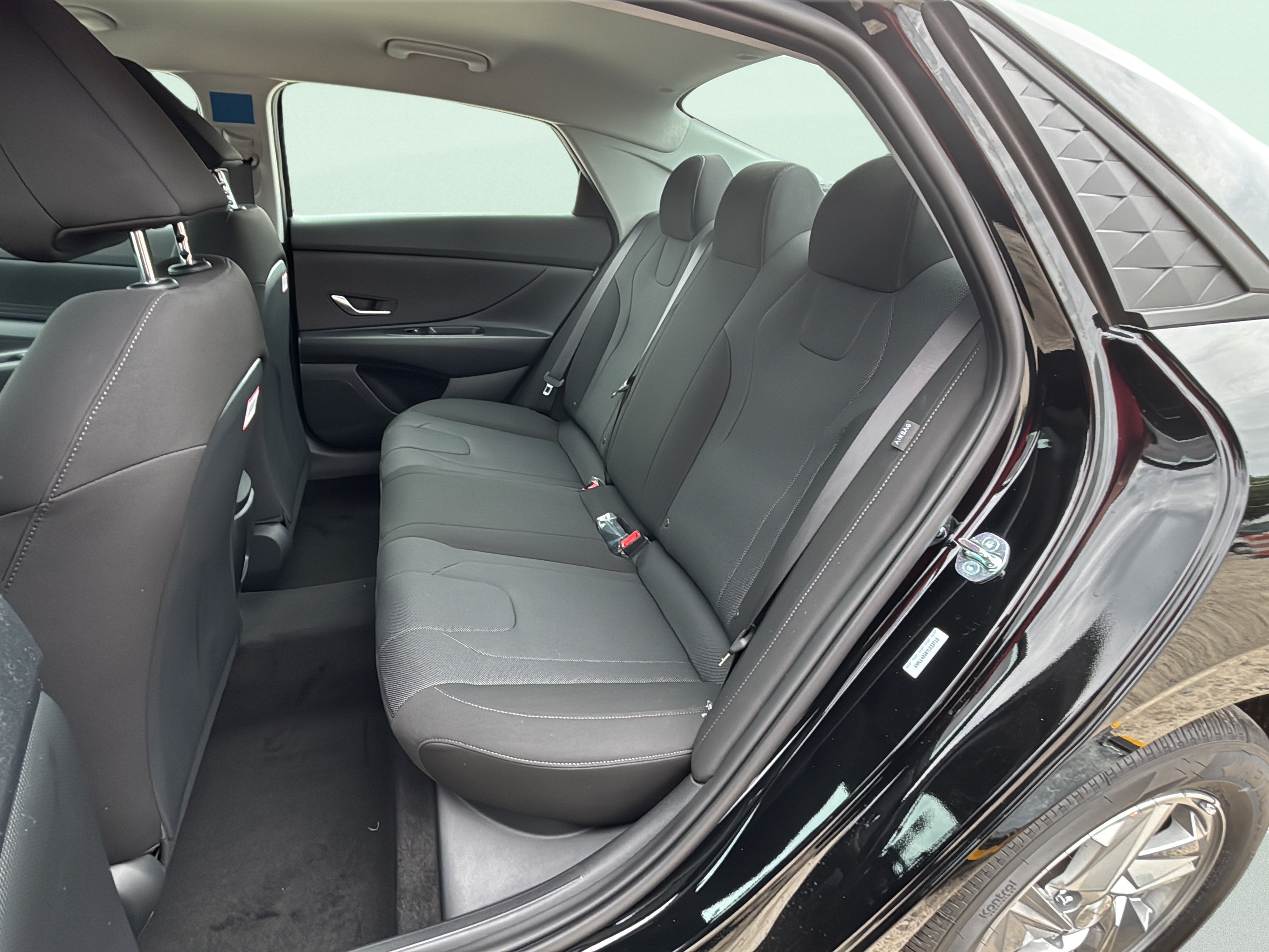 New 2026 Hyundai Elantra SE FWD image 19