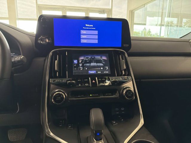Certified 2026 Lexus LX 700h Luxury w/ Appearance Package AWD/4WD image 22