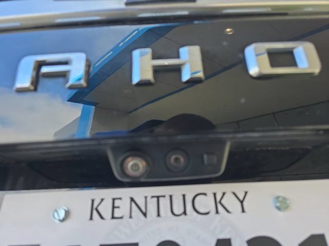 Used 2023 Chevrolet Tahoe High Country AWD/4WD image 16