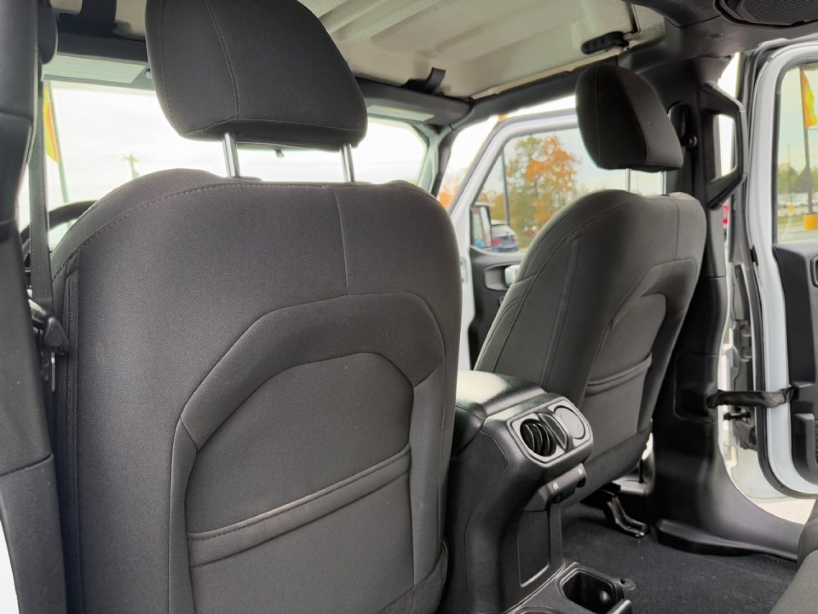 Used 2018 Jeep Wrangler Unlimited Sport S image 29