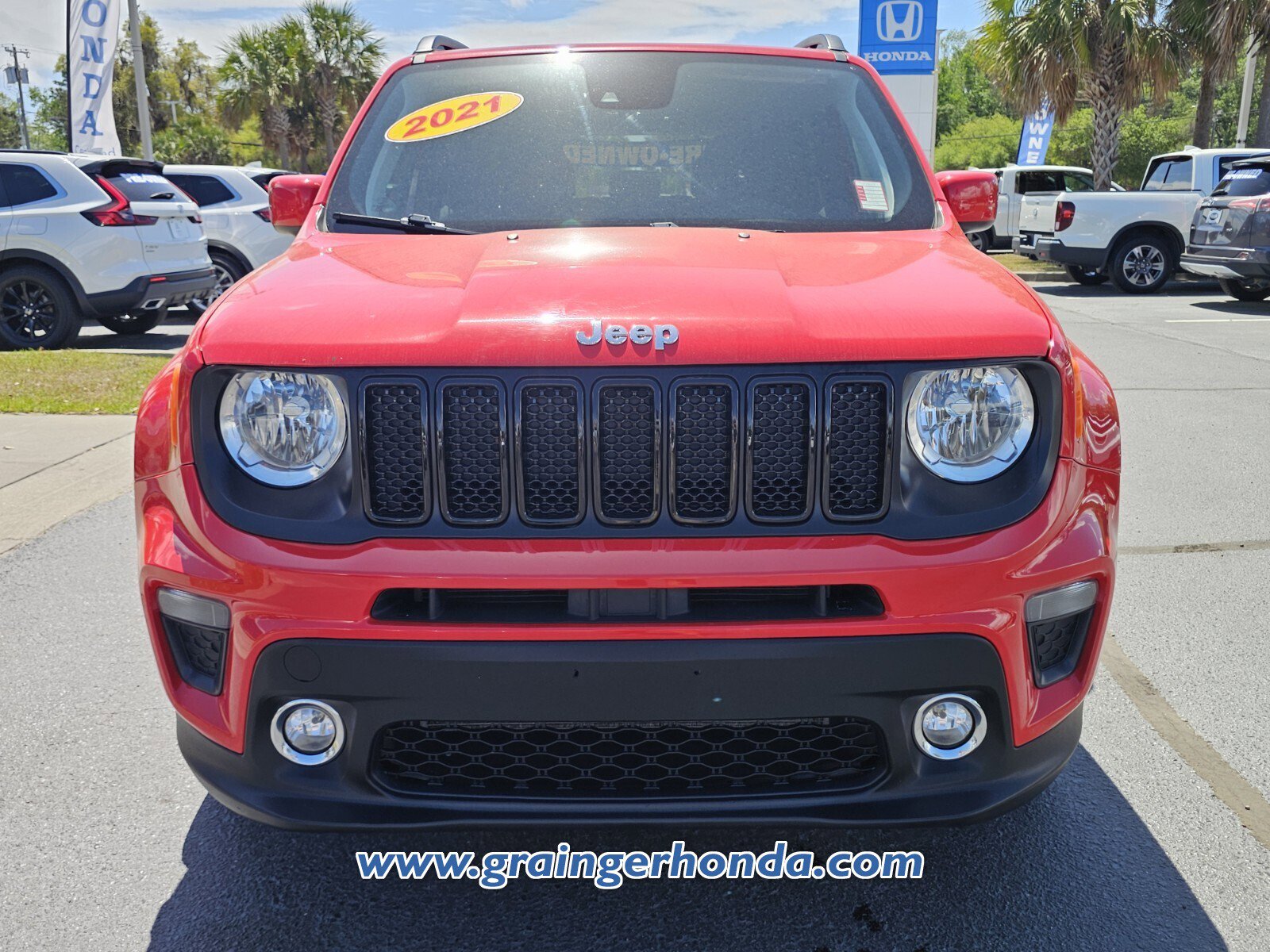 Used 2021 Jeep Renegade Latitude FWD image 8