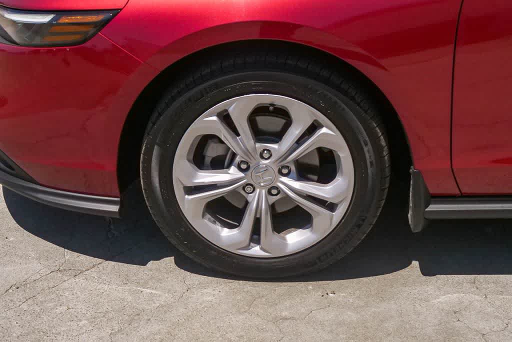 Certified 2025 Honda Accord LX image 5