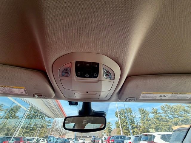 Used 2023 Chrysler Voyager LX image 42