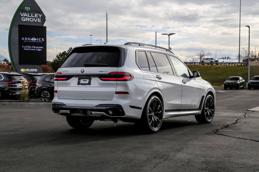 New 2026 BMW X7 xDrive40i image 5