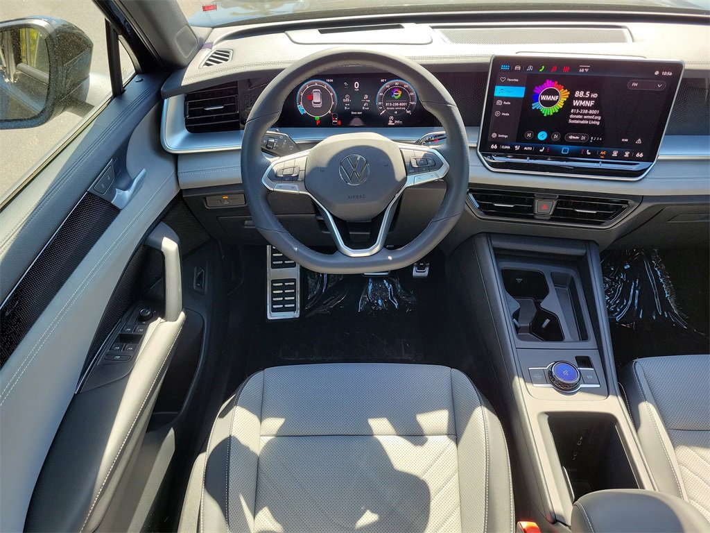 New 2026 Volkswagen Tiguan SE R-Line image 11