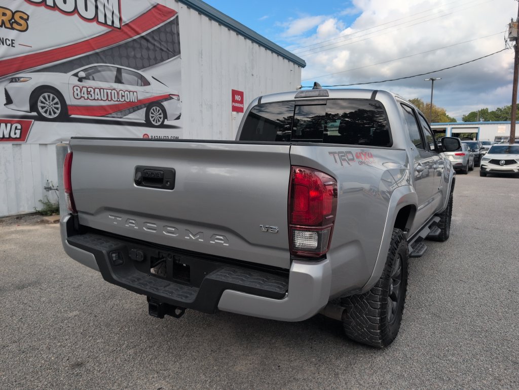 Used 2023 Toyota Tacoma SR5 w/ Technology Package AWD/4WD image 8
